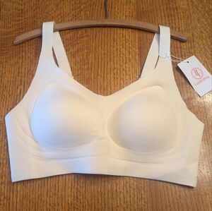 Lush Fitting Wireless Bra Super Bra Size 4X - Pure Beige- New With Tags